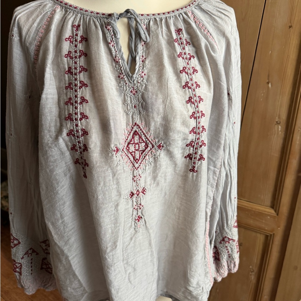 Johnny Was Light Green and Red Embroidery Large Cotton Scoopneck Top Tunic